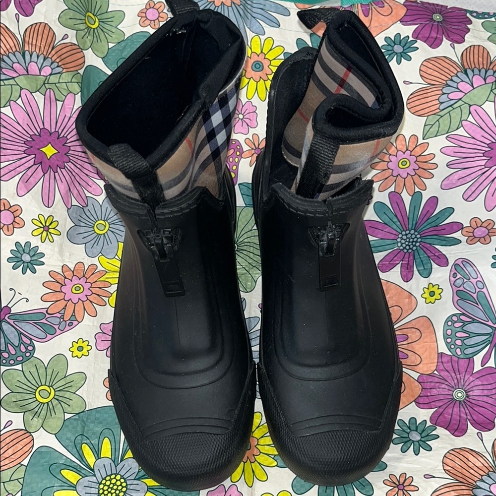 Burberry Black Winter Rain Boots with Zippered Closure